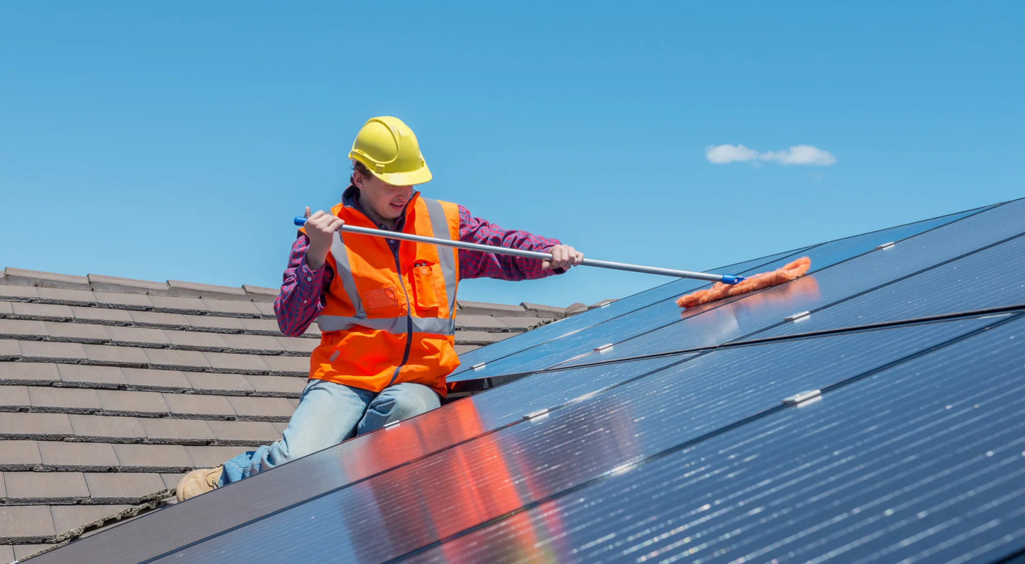 achtergrond afbeelding bij artikel Onderhoud van zonnepanelen